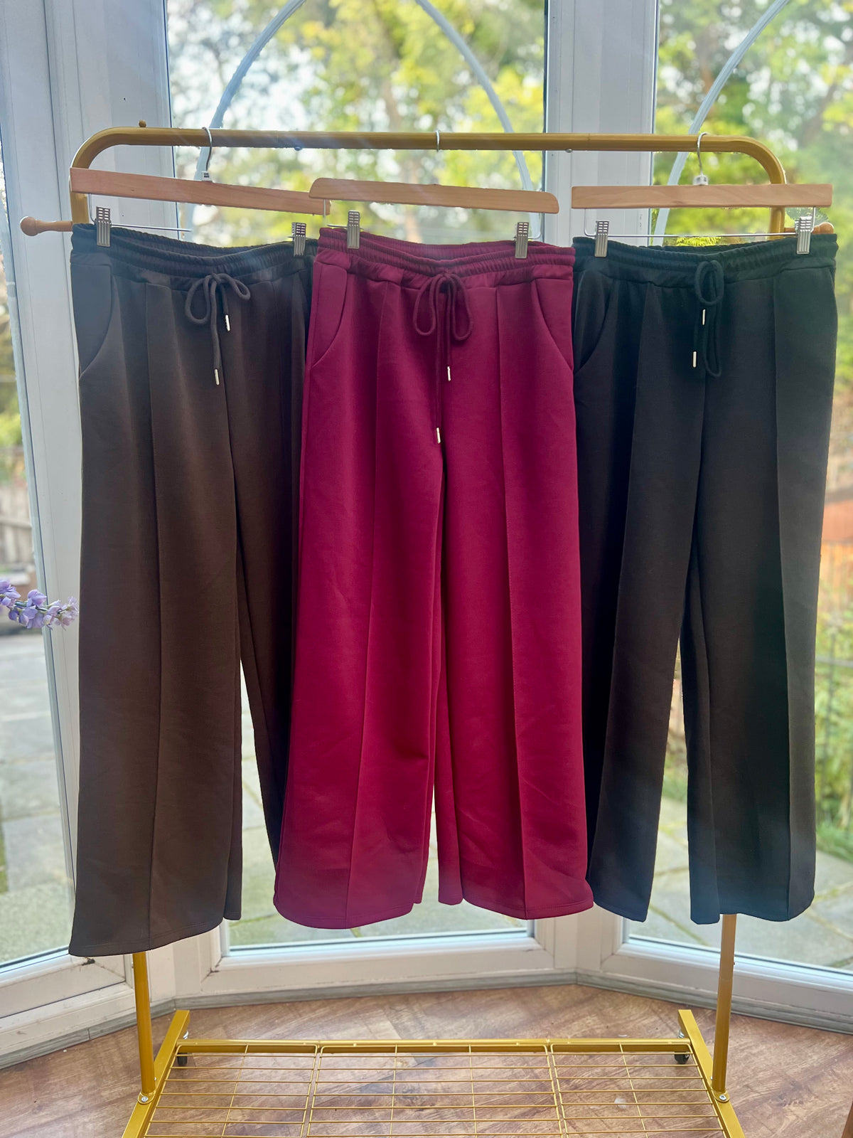 Wide leg trousers