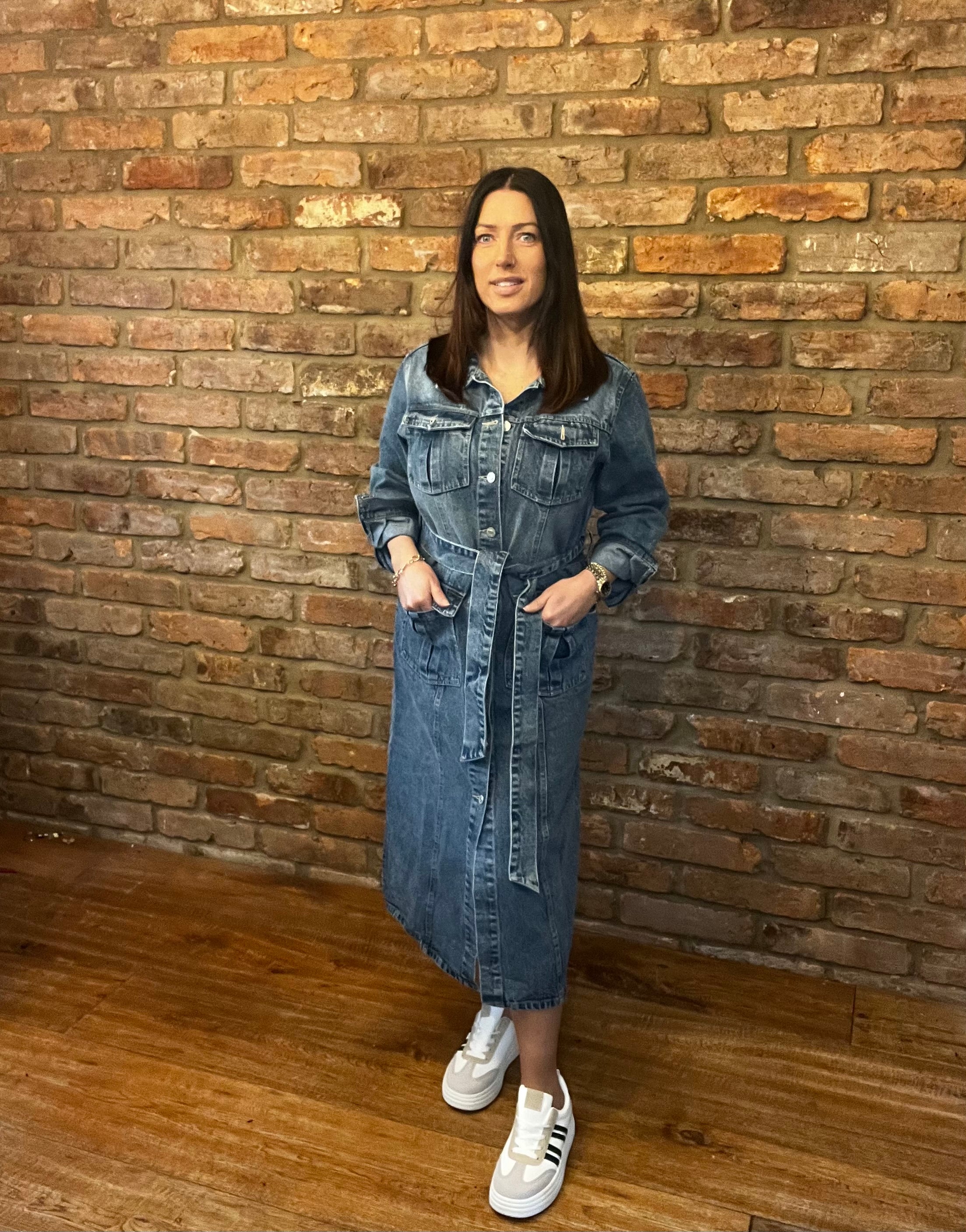 Long sleeved midi denim dress